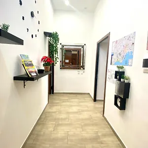  Bed & Breakfast Airys - House