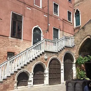 https://scalon-del-doge.hotelslidodijesolo.com